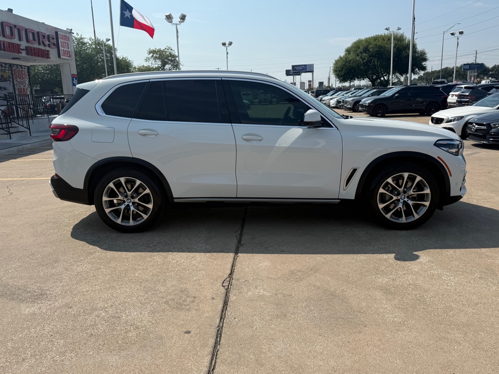 Photo 8 of this BMW X5