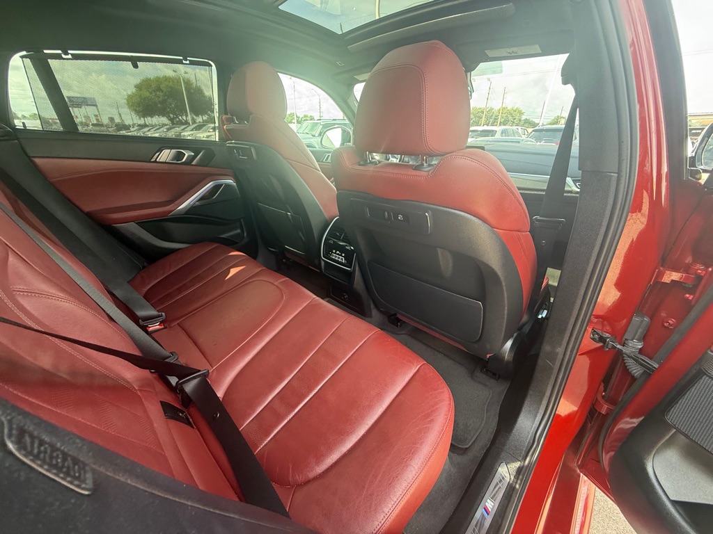Photo 17 of this BMW X6
