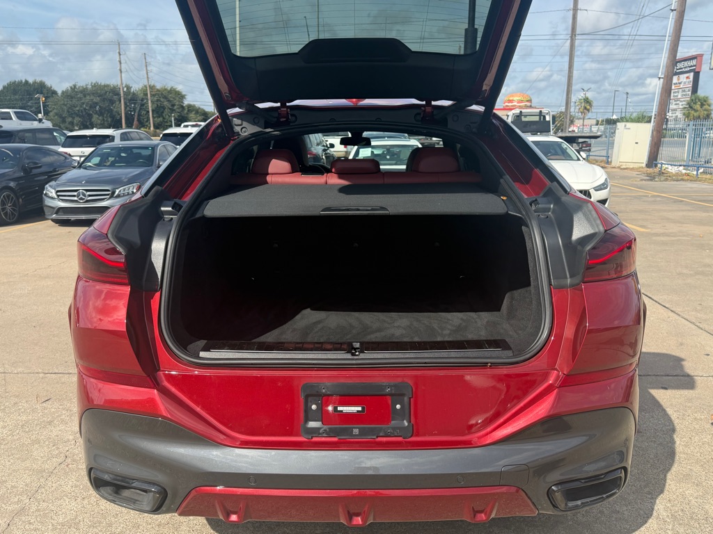 Photo 10 of this BMW X6