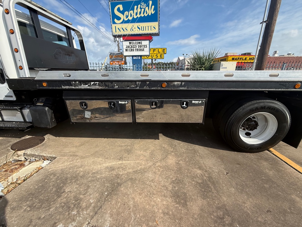 Photo 14 of this FREIGHTLINER TOW
