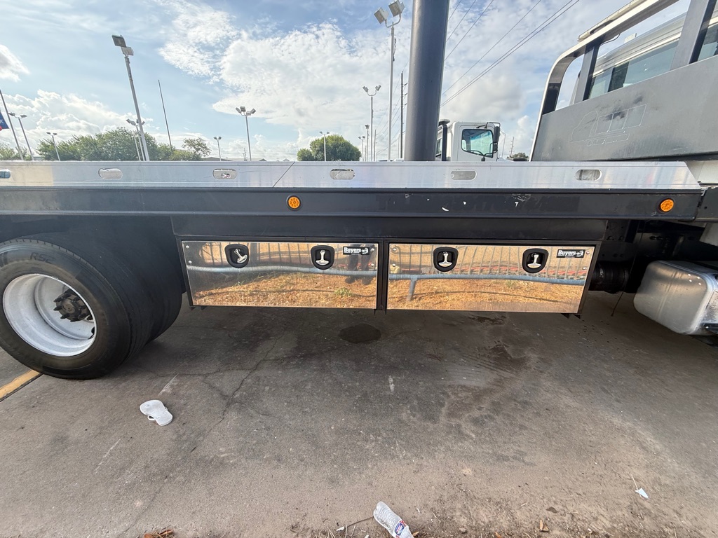 Photo 18 of this FREIGHTLINER TOW