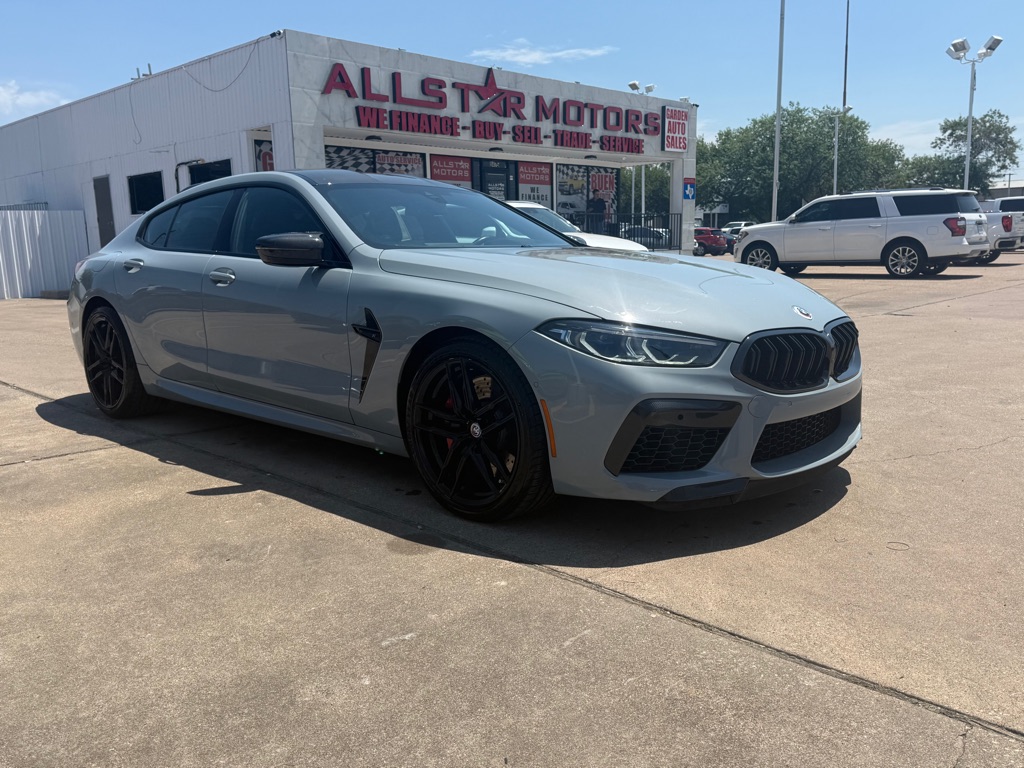 2023 BMW M8