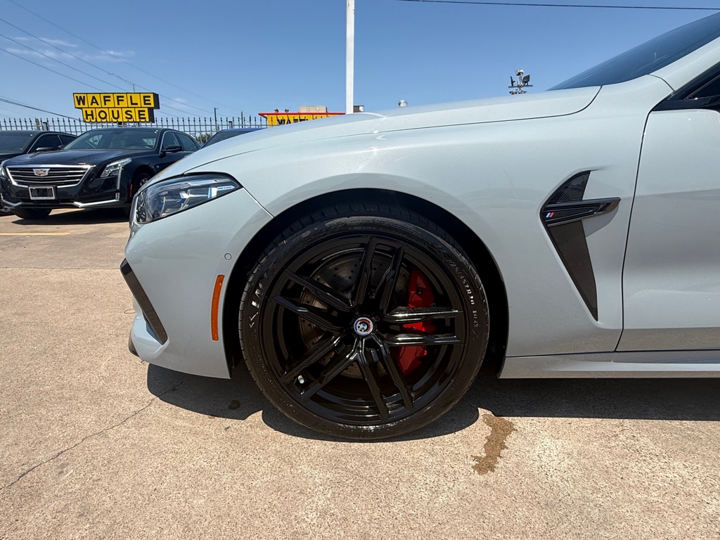 Photo 12 of this BMW M8
