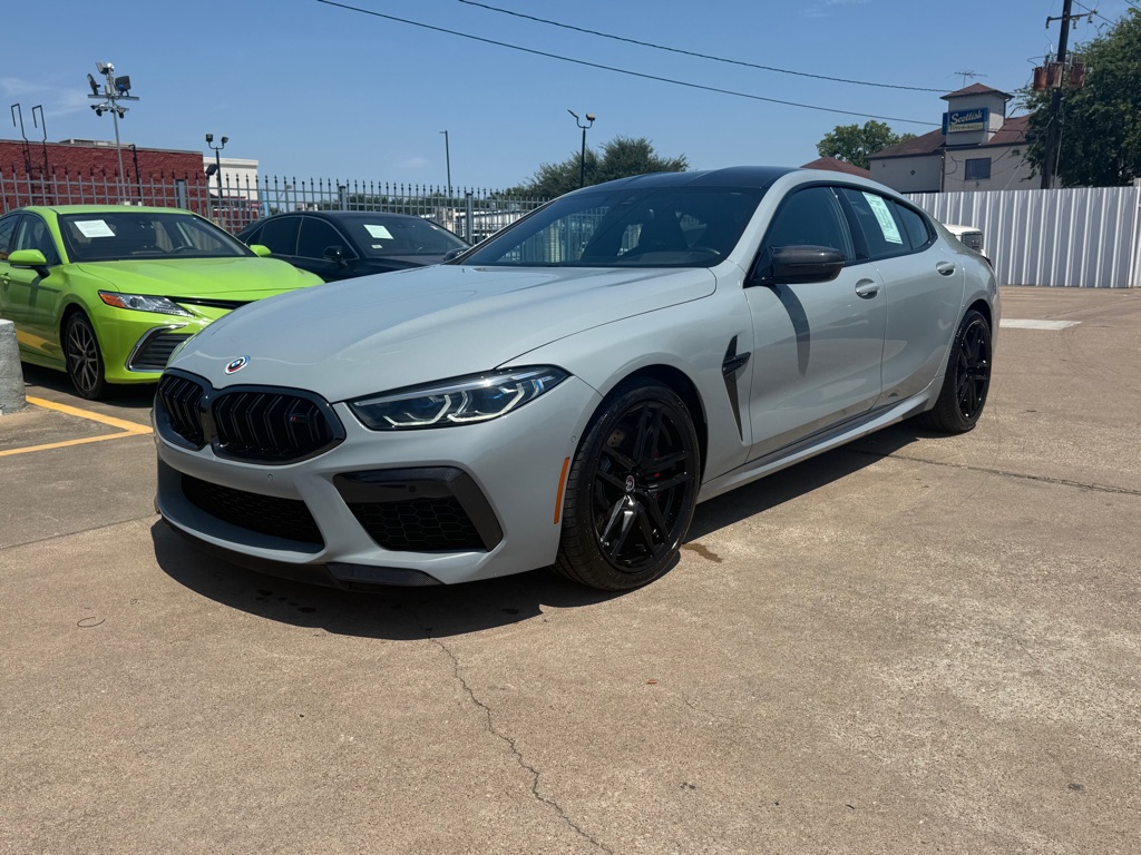 Photo 3 of this BMW M8