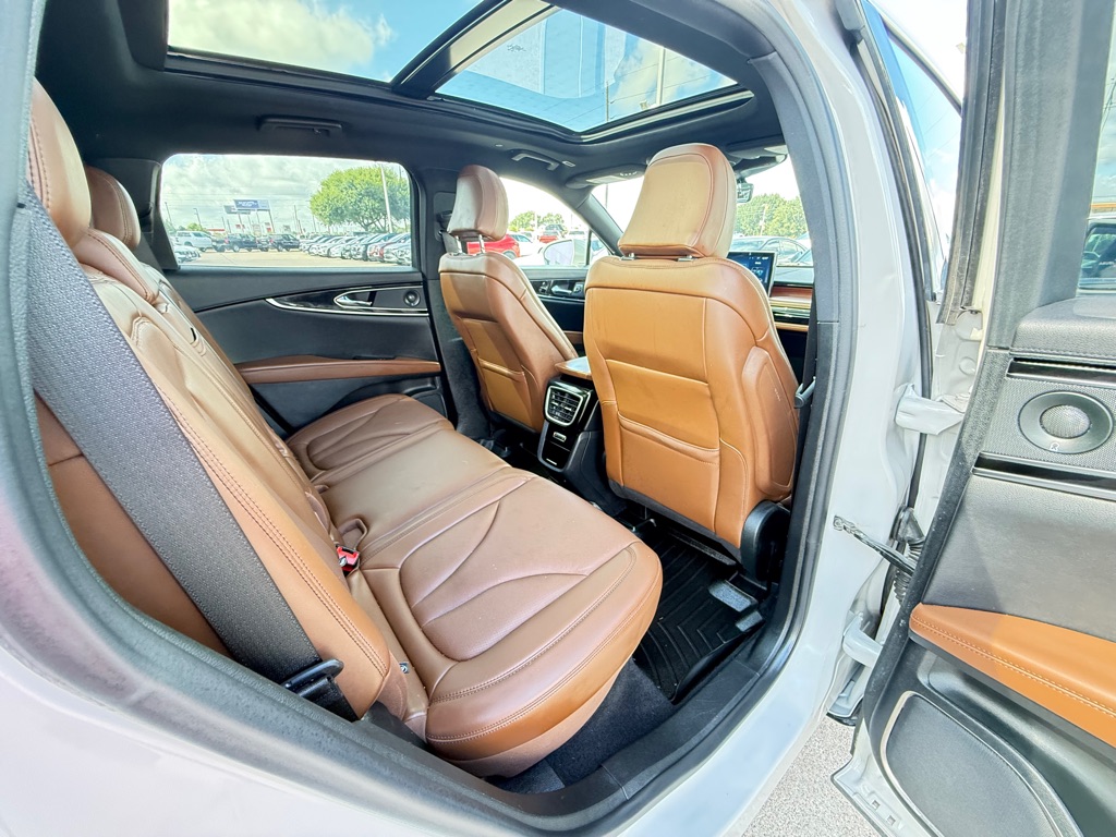 Photo 17 of this LINCOLN NAUTILUS