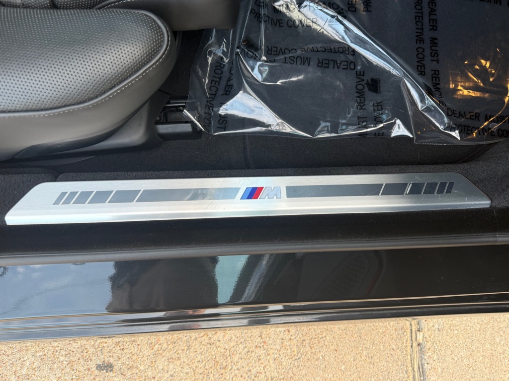 Photo 32 of this BMW 7 SERIES