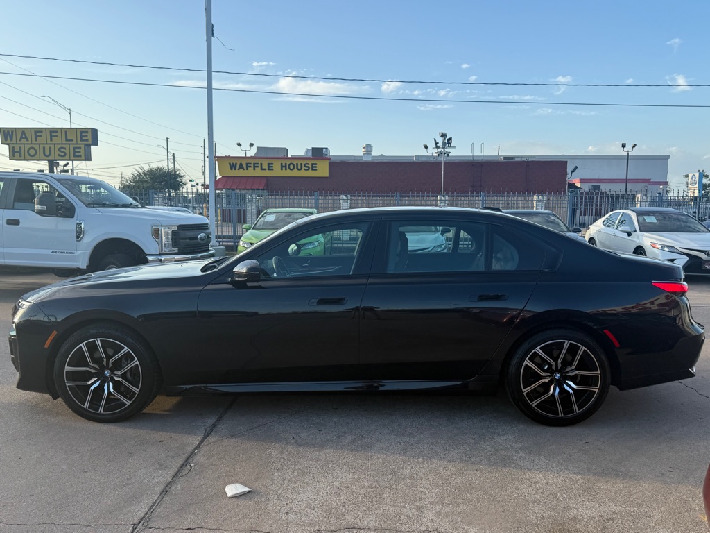 Photo 4 of this BMW 7 SERIES