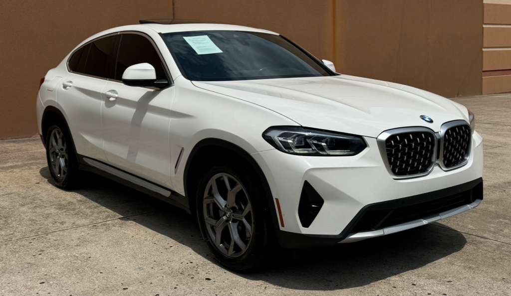 2023 BMW X4