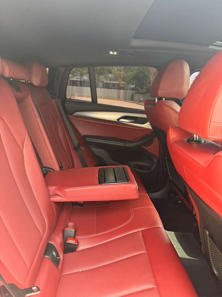 Photo 14 of this BMW X4