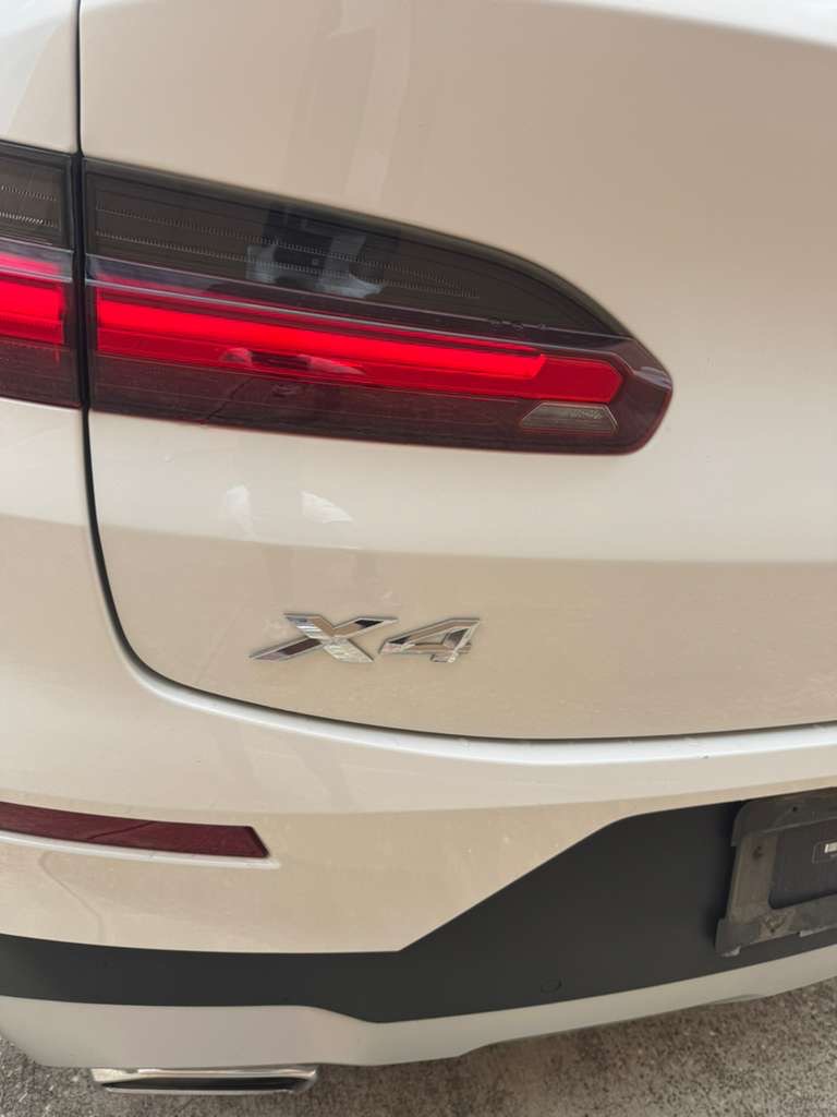 Photo 10 of this BMW X4