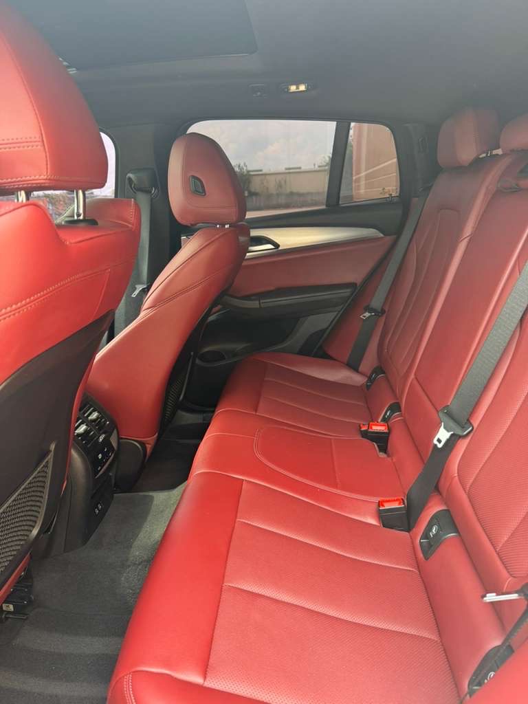 Photo 15 of this BMW X4