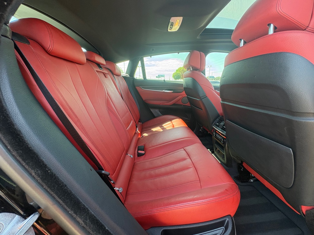 Photo 14 of this BMW X6