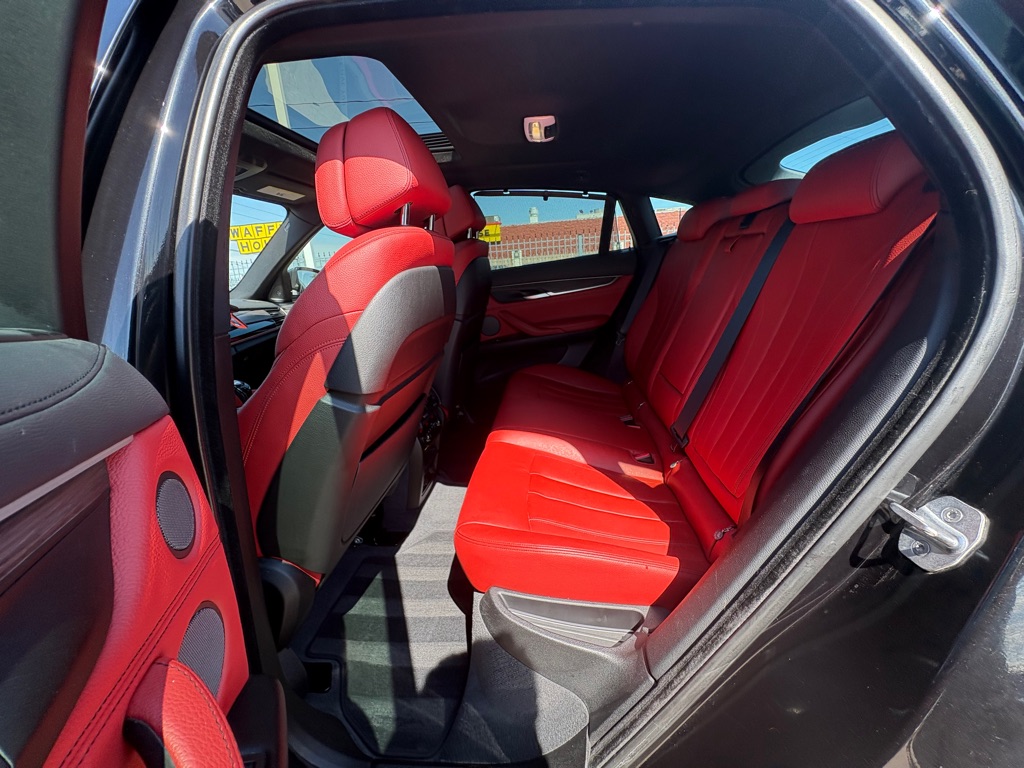 Photo 10 of this BMW X6