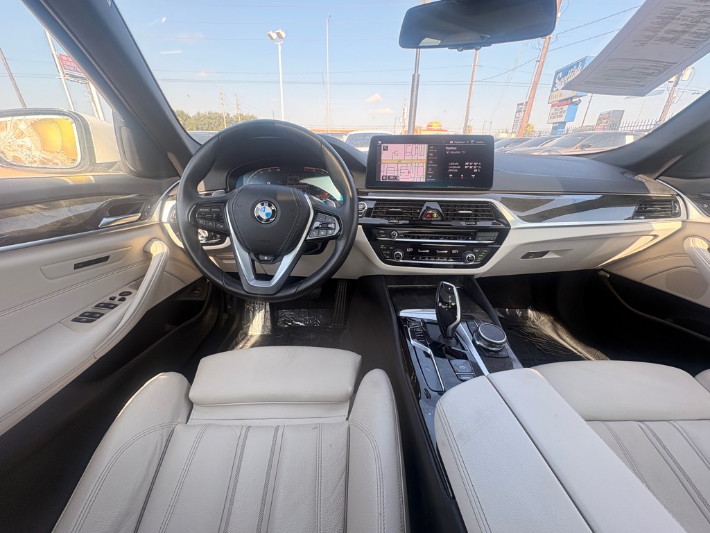 Photo 16 of this BMW 5 SERIES