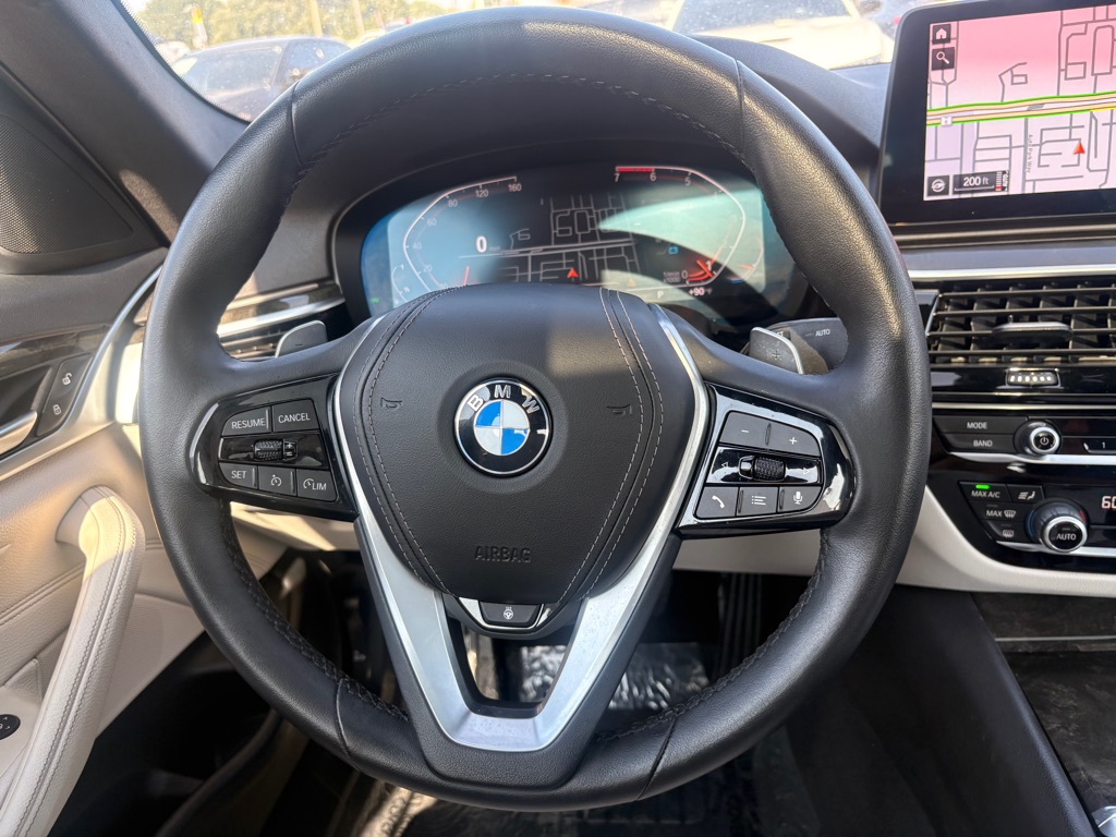 Photo 19 of this BMW 5 SERIES