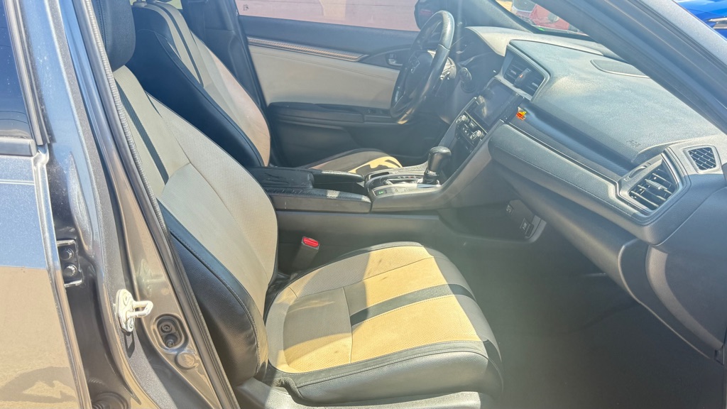 Photo 14 of this HONDA CIVIC