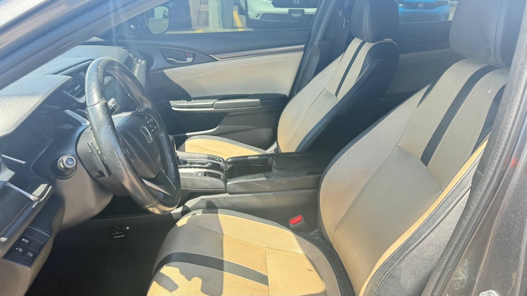 Photo 11 of this HONDA CIVIC