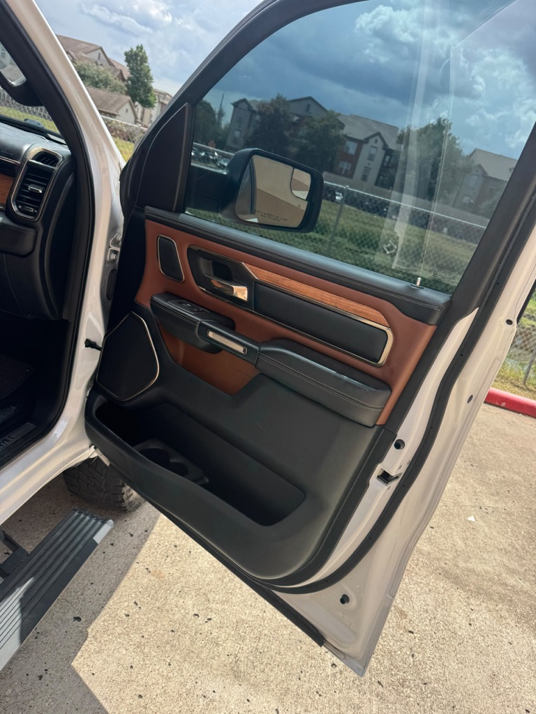 Photo 24 of this RAM 1500