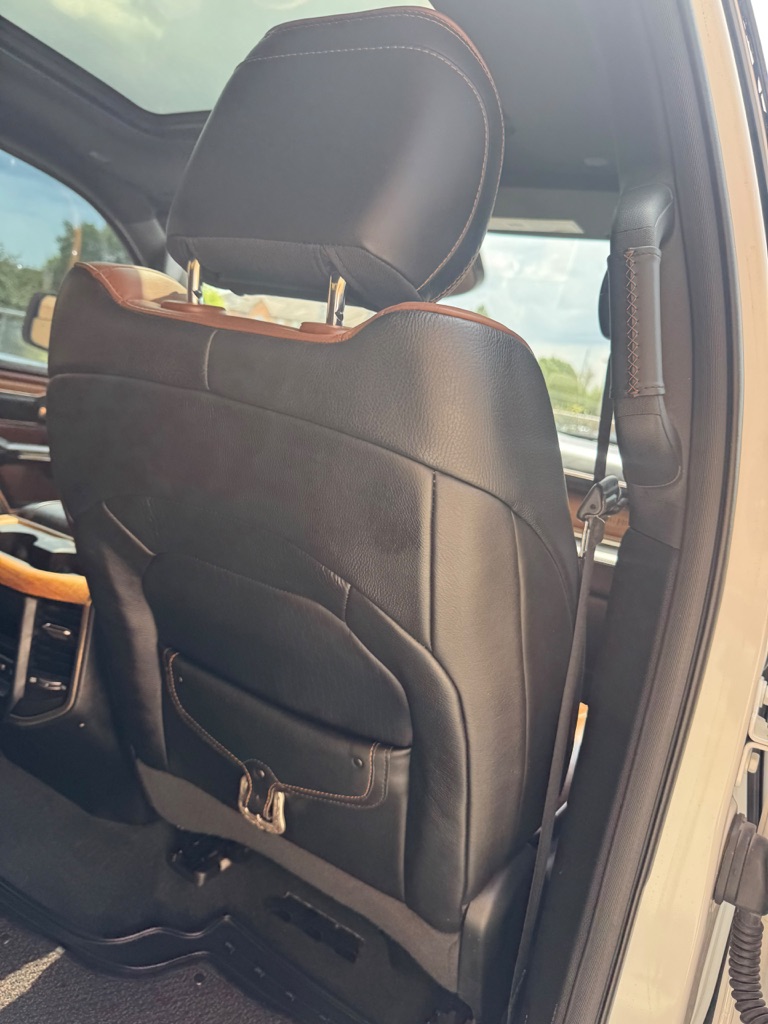 Photo 17 of this RAM 1500