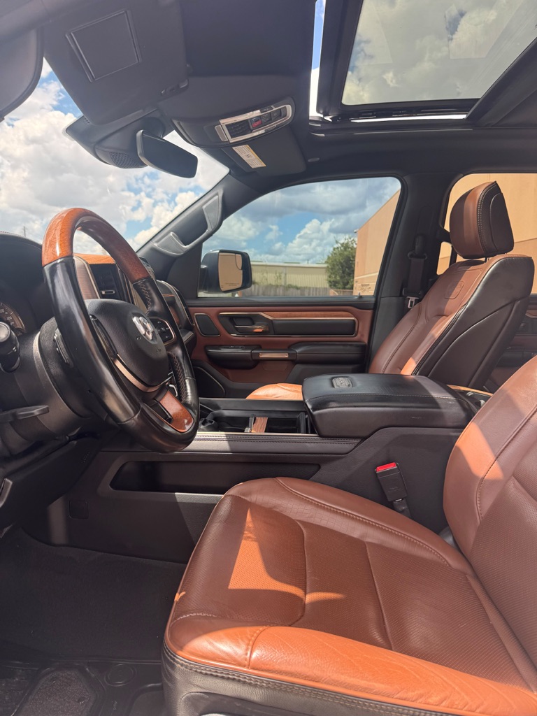 Photo 18 of this RAM 1500