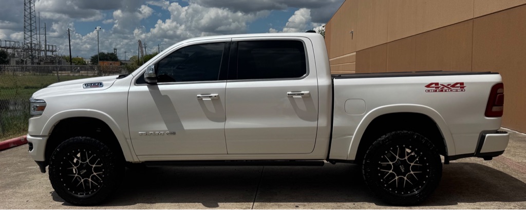 Photo 8 of this RAM 1500