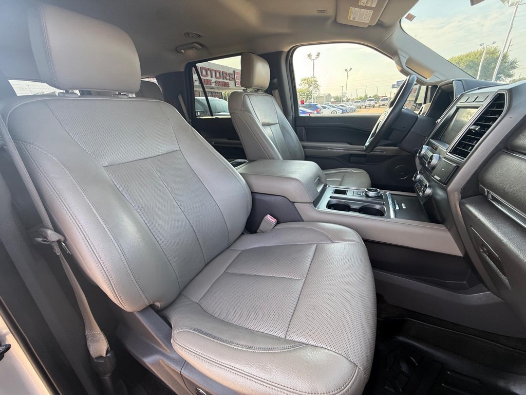 Photo 21 of this FORD EXPEDITION