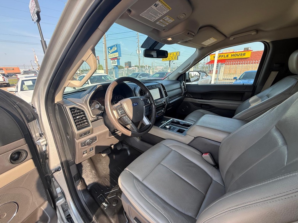 Photo 13 of this FORD EXPEDITION