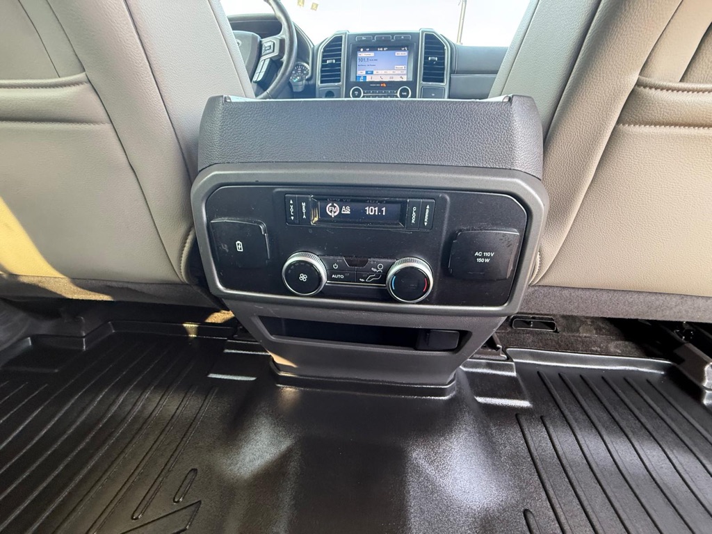 Photo 23 of this FORD EXPEDITION
