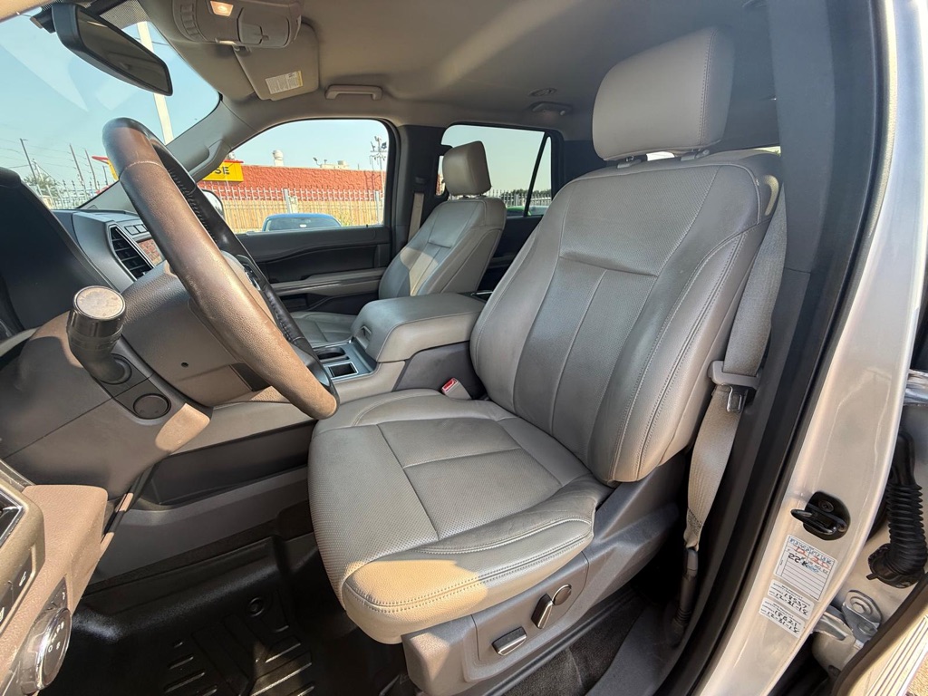 Photo 12 of this FORD EXPEDITION