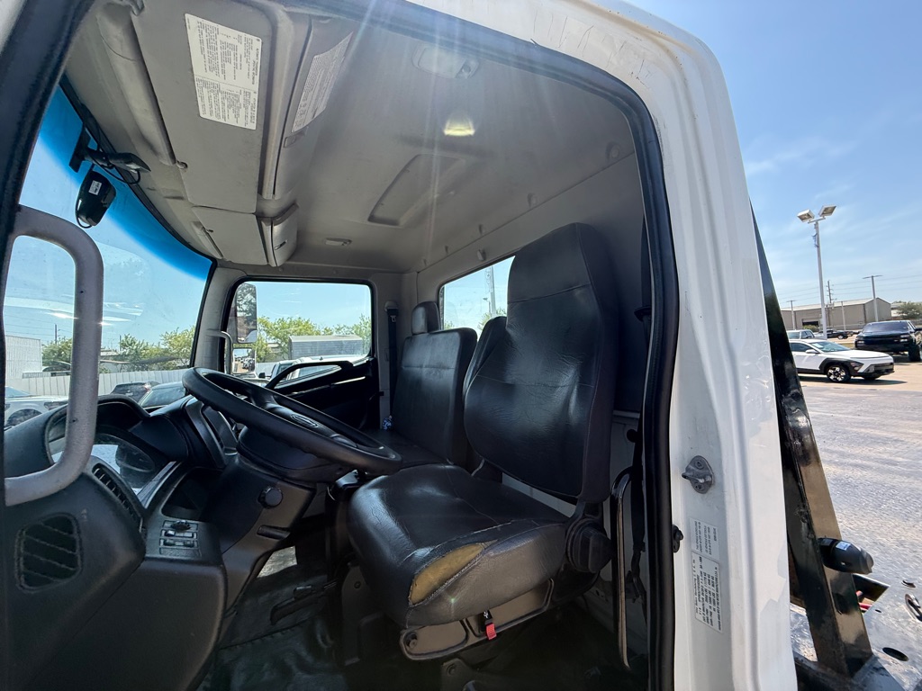 Photo 15 of this HINO 258/268
