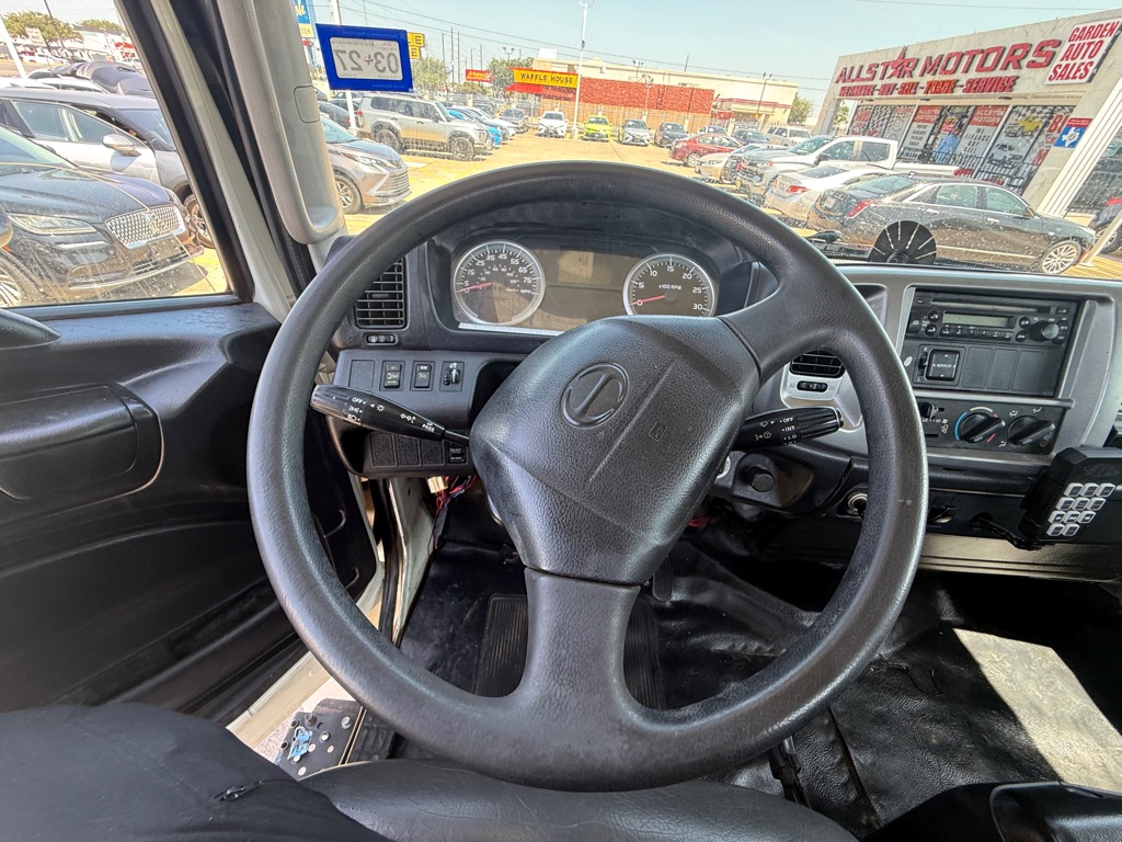 Photo 20 of this HINO 258/268