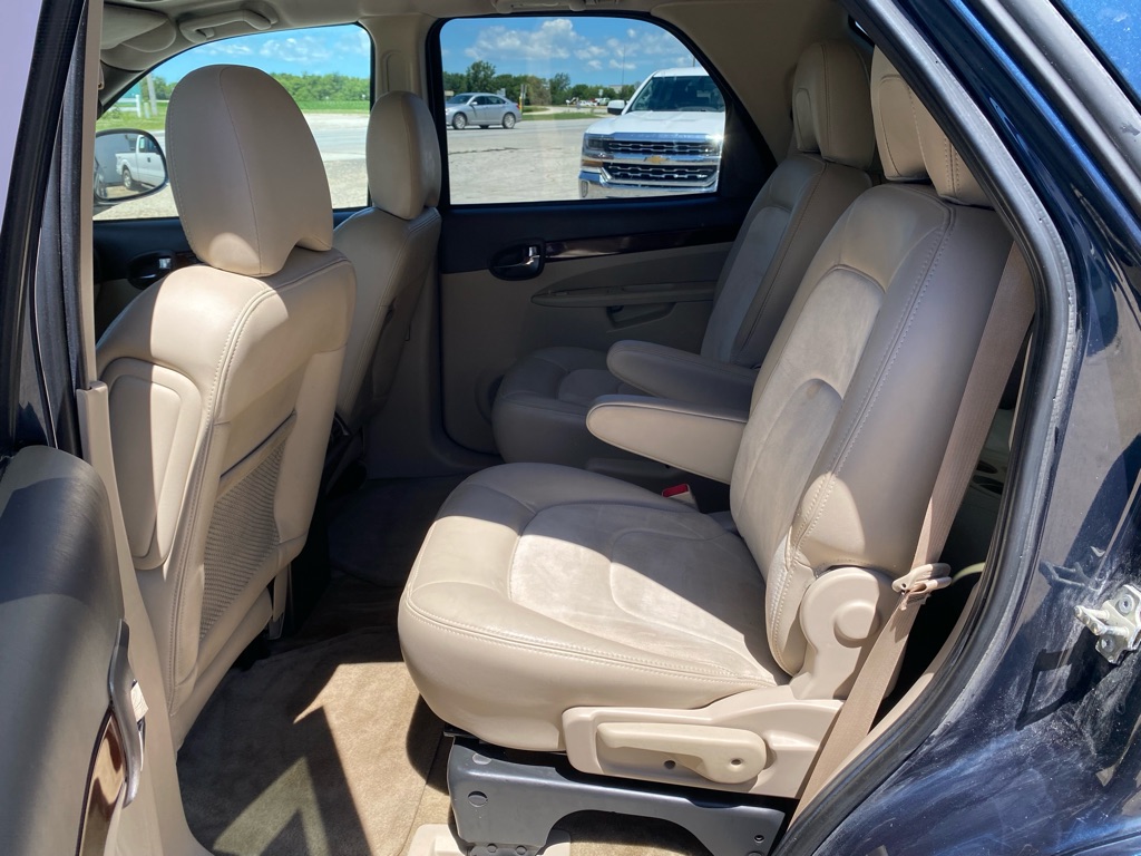Photo 6 of this BUICK RENDEZVOUS
