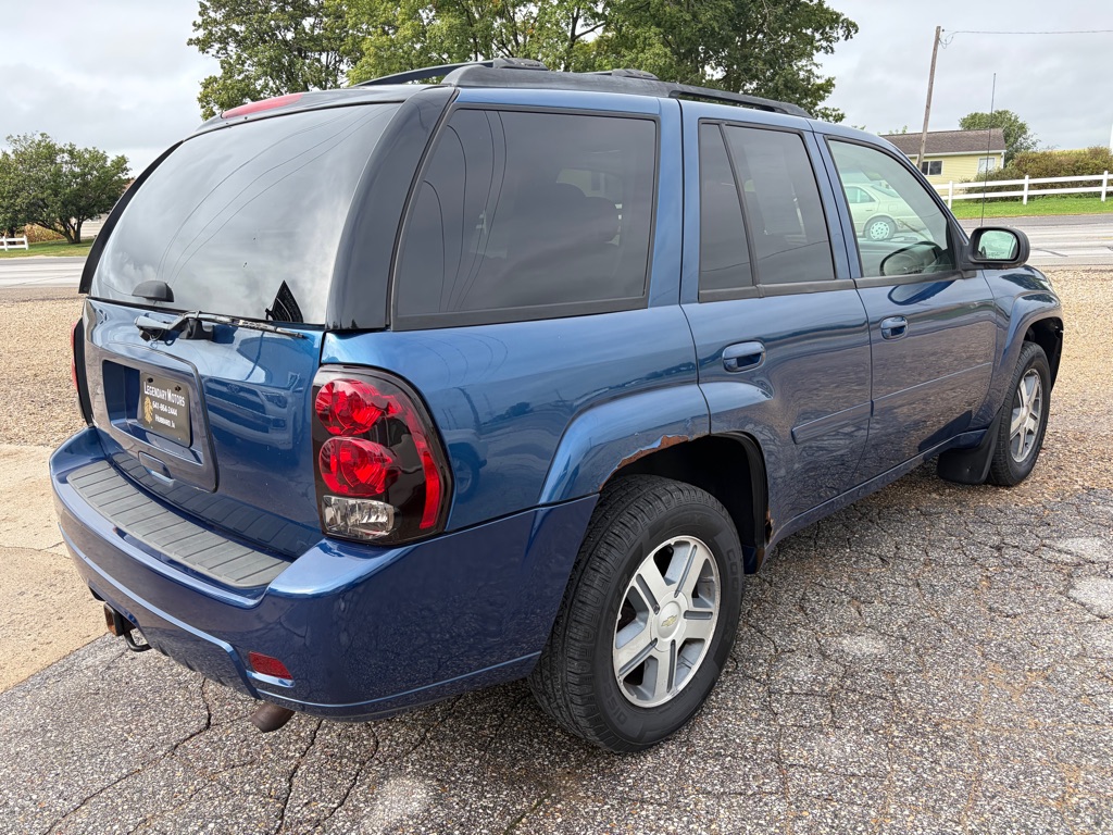 Photo 3 of this CHEVROLET TRAILBLAZER