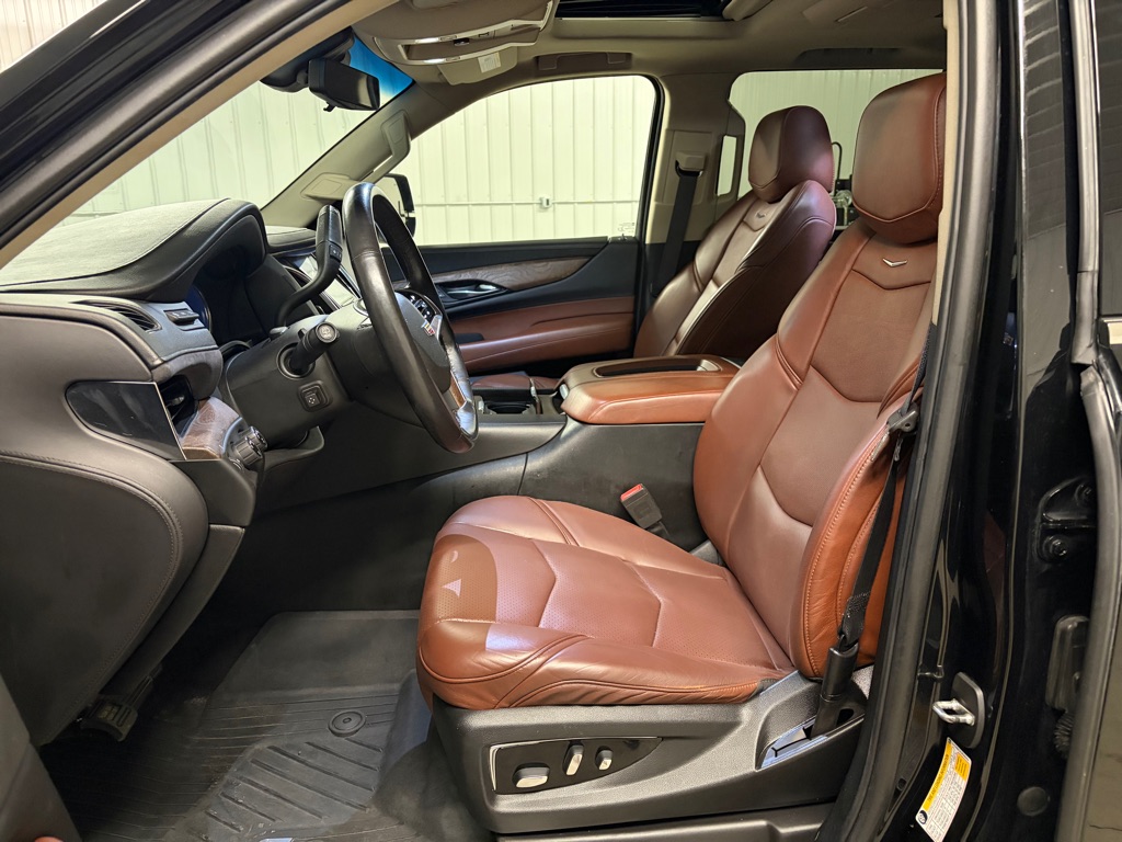 Photo 8 of this CADILLAC ESCALADE