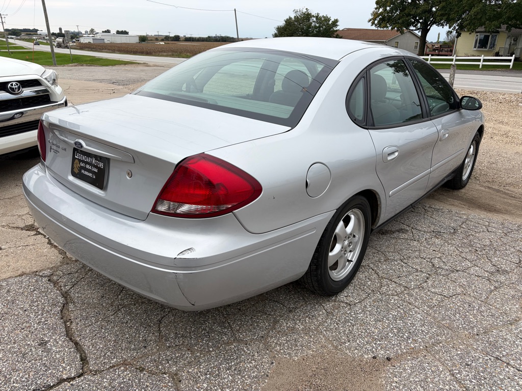 Photo 3 of this FORD TAURUS