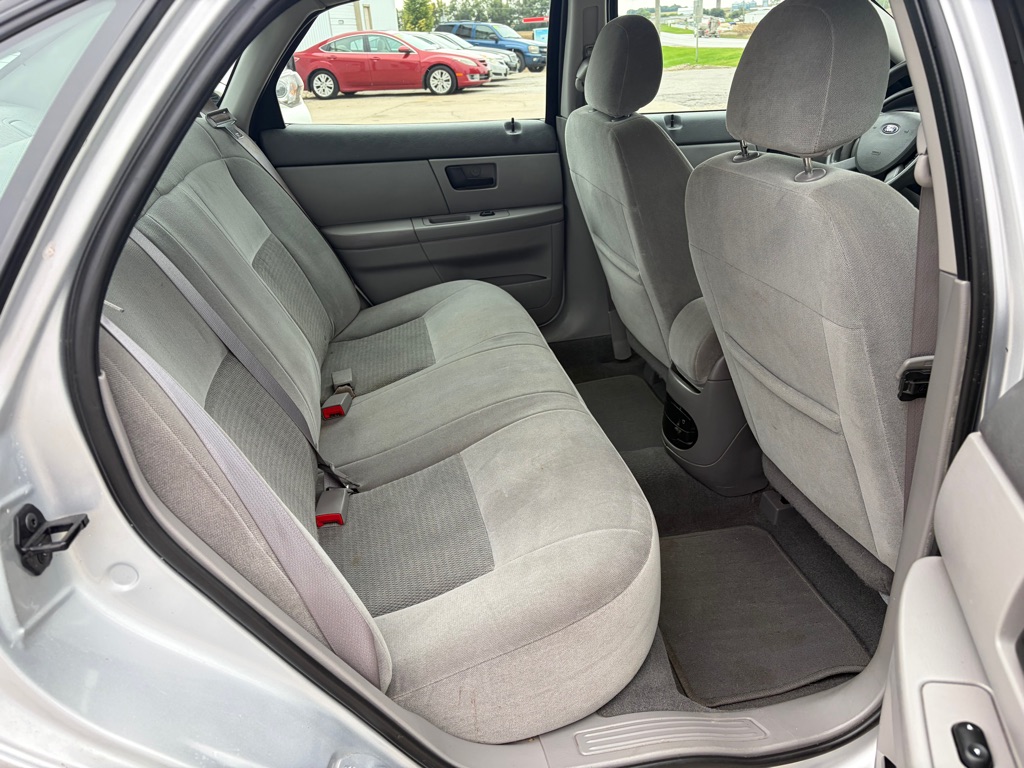 Photo 8 of this FORD TAURUS