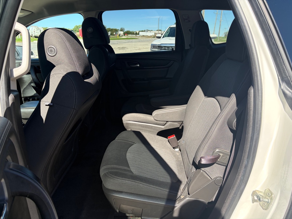 Photo 6 of this CHEVROLET TRAVERSE