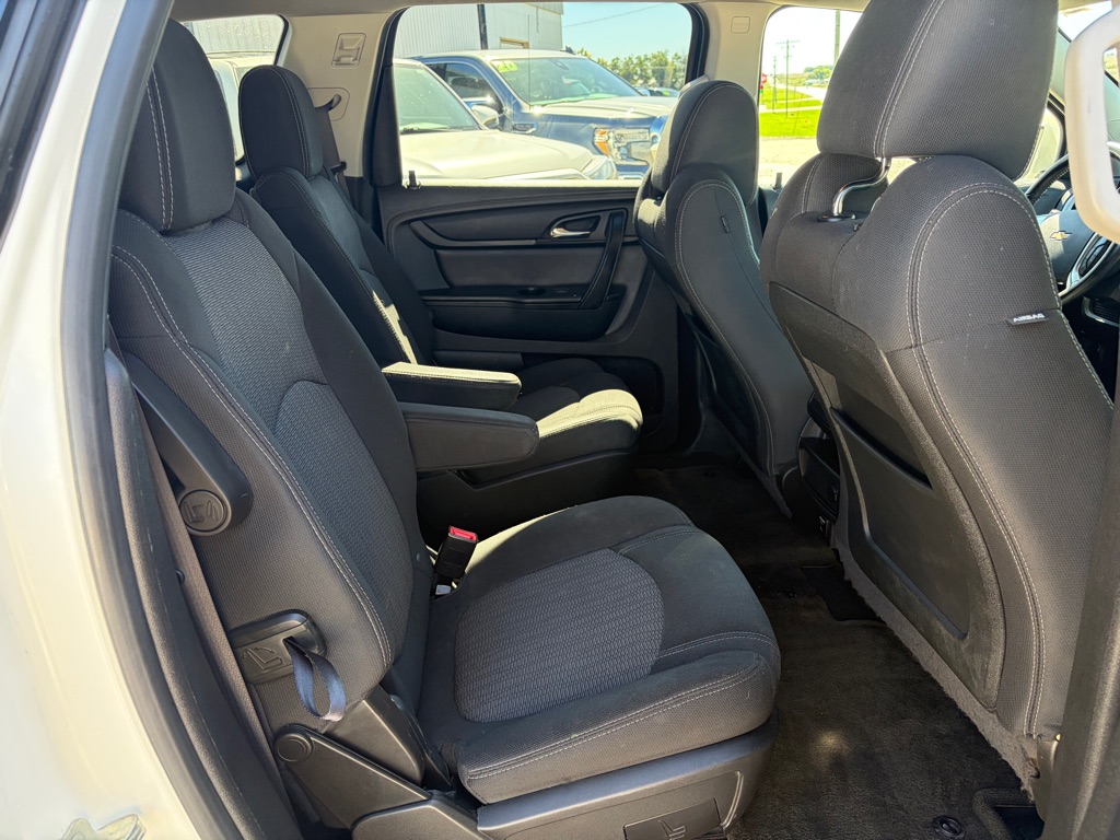 Photo 8 of this CHEVROLET TRAVERSE