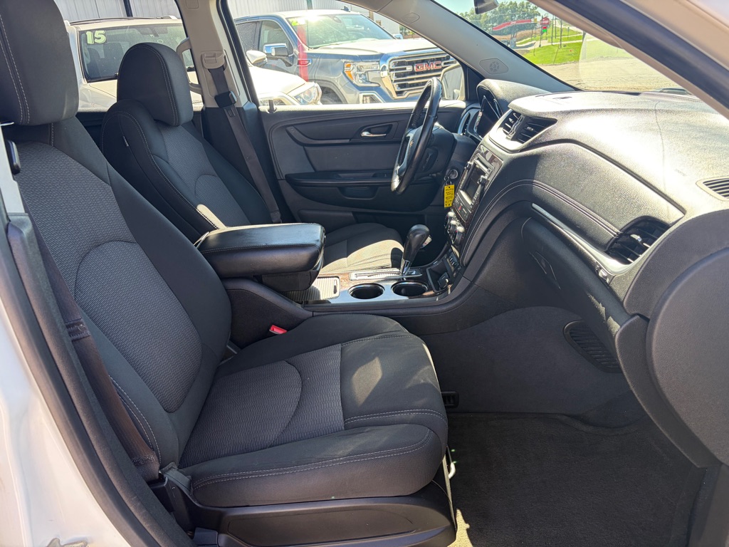 Photo 9 of this CHEVROLET TRAVERSE