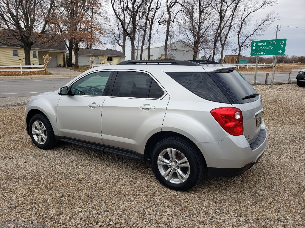 Photo 2 of this CHEVROLET EQUINOX