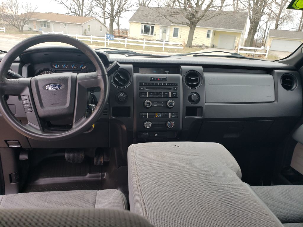 Photo 7 of this FORD F150