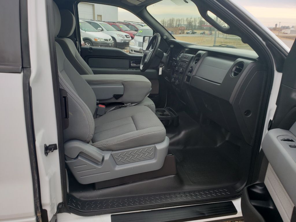 Photo 8 of this FORD F150
