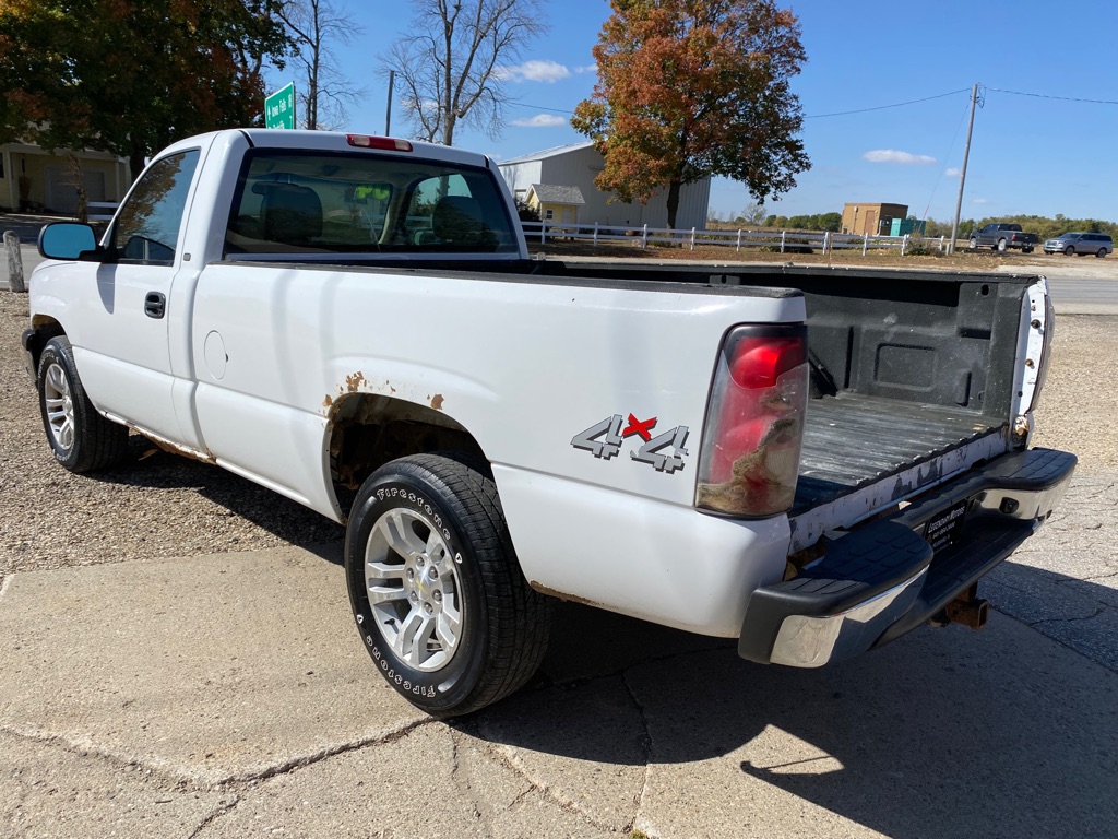 Photo 2 of this CHEVROLET SILVERADO 1500
