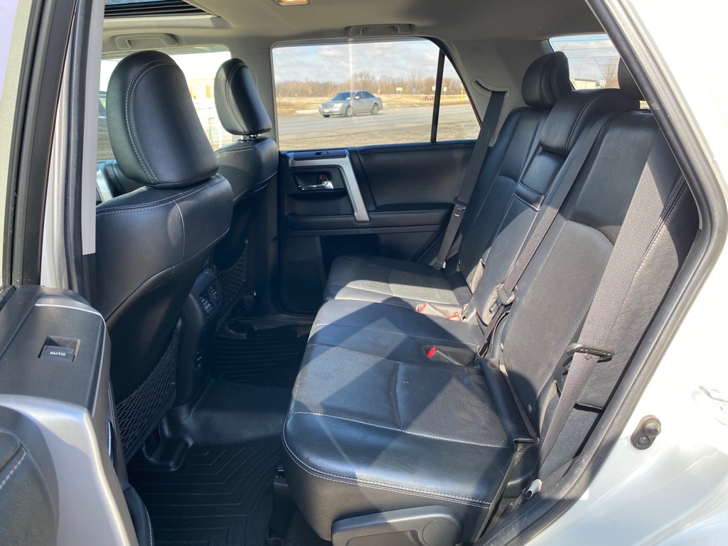 Photo 6 of this TOYOTA 4RUNNER