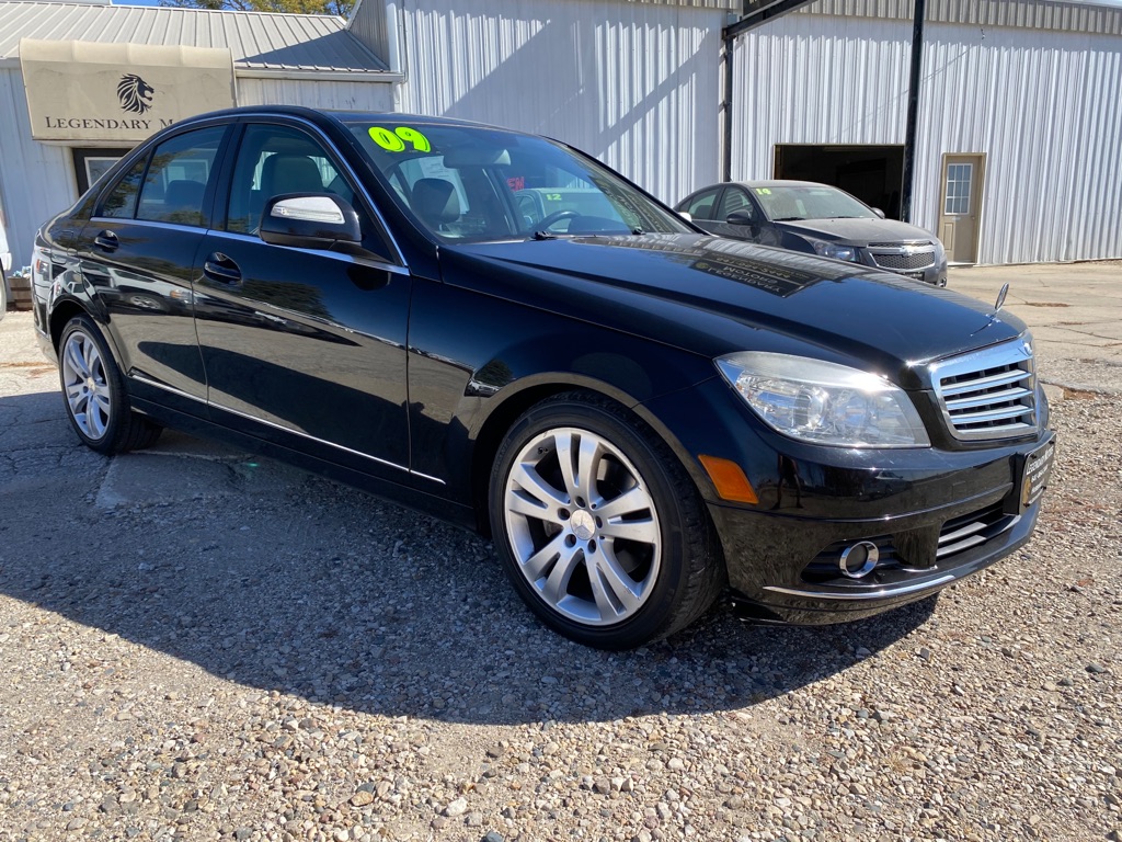 Photo 4 of this MERCEDES-BENZ C-CLASS