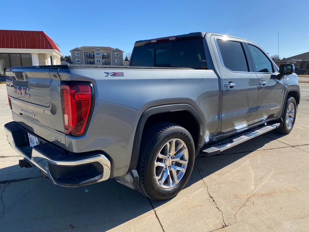 Photo 3 of this GMC SIERRA