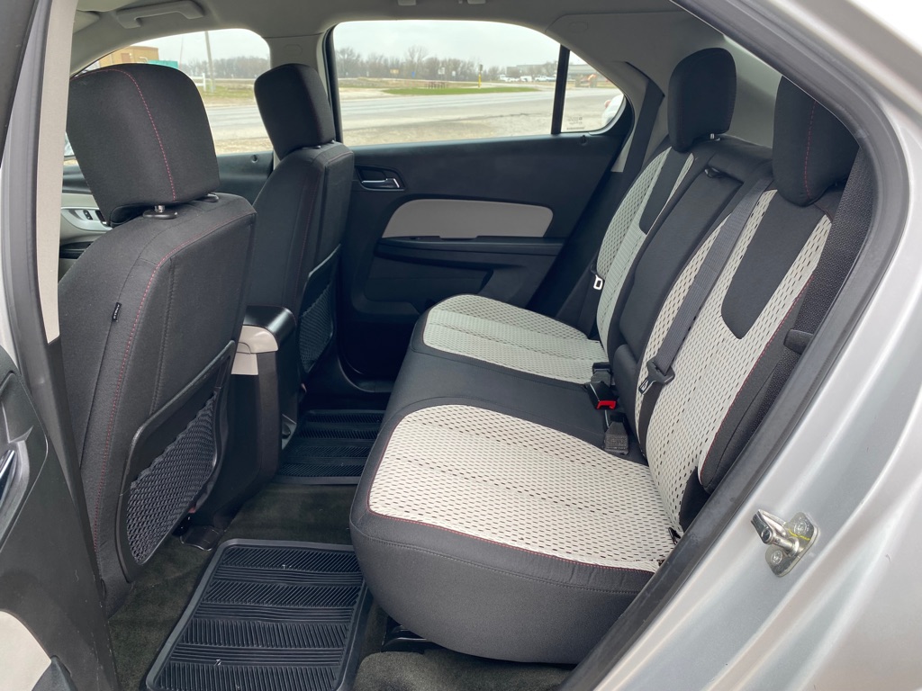Photo 6 of this CHEVROLET EQUINOX