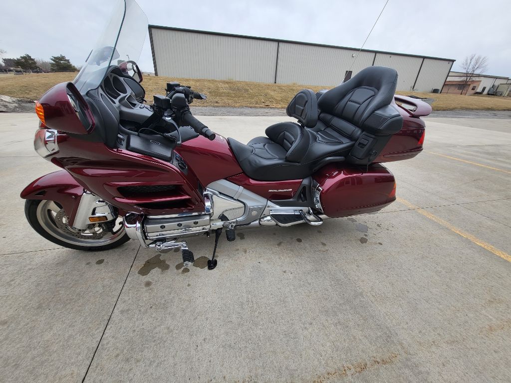 Photo 4 of this HONDA GL1800