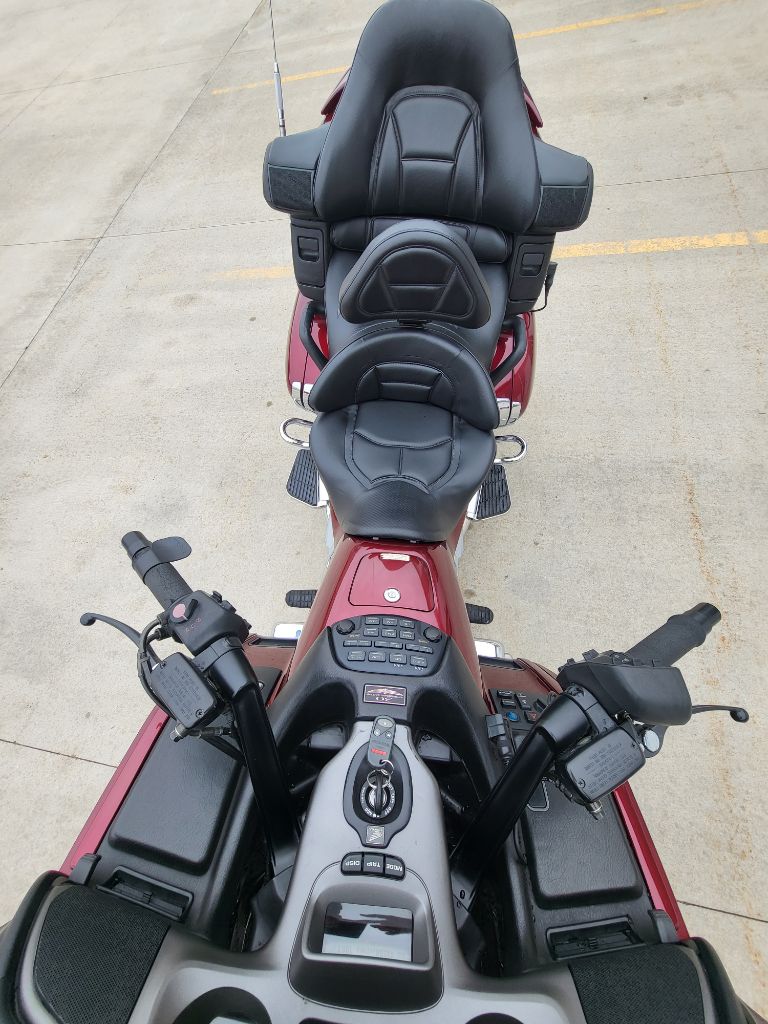 Photo 7 of this HONDA GL1800