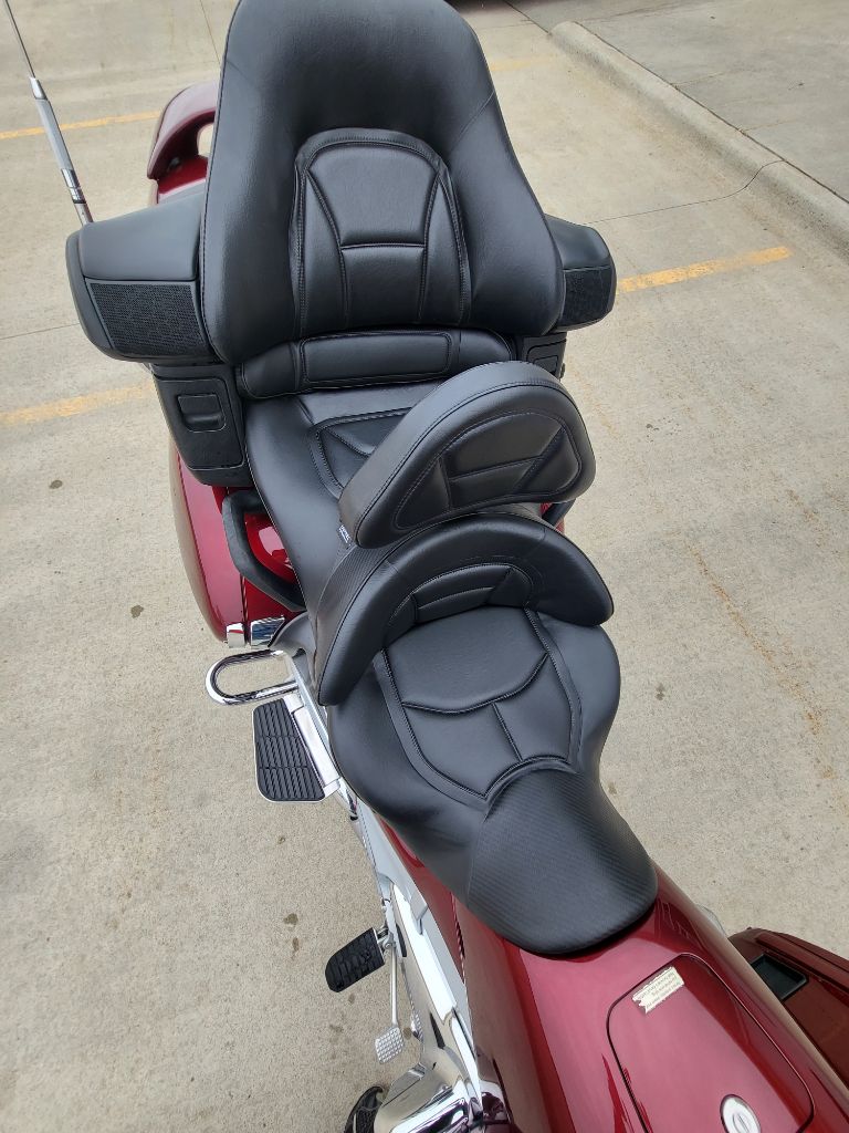 Photo 13 of this HONDA GL1800